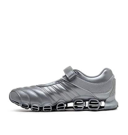 adidas x Taqwa Bint Ali WMNS Megaride (Silber)