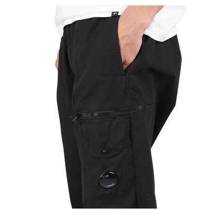 C.P. Company Microreps Boxy Cargo Lens Pants (Schwarz)