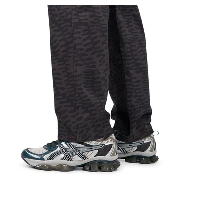 by Parra Stitched Skull Pants (Schwarz / Grau)