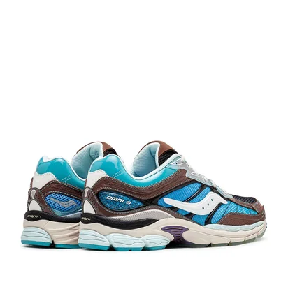 Saucony x Footpatrol ProGrid Omni 9 (Braun / Blau)