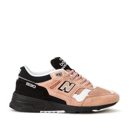 New Balance M1530 SVS 'Made in England' (Rosa / Schwarz)