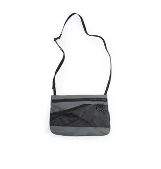 Snow Peak Everyday Sacoche Crossbody Bag (Grau)