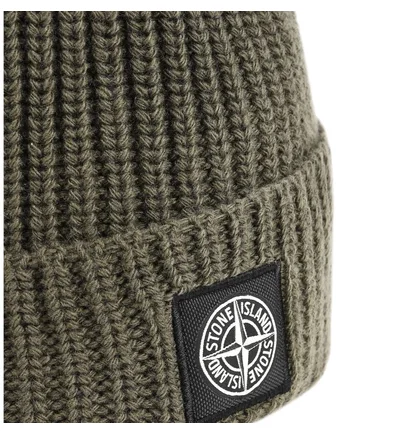 Stone Island Ribbed Beanie (Oliv)