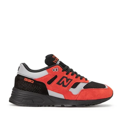 New Balance M1530 LA 'Made in England' (Rot / Schwarz / Grau)