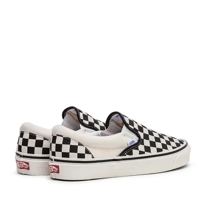 Vans UA Classic ComfyCush Slip-On (Schwarz / Weiß)
