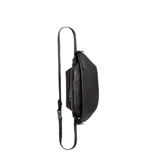 côte&ciel Isarau Small Alias Sling Bag (Schwarz)