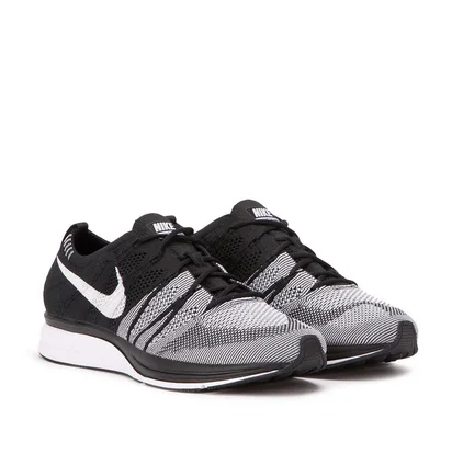 Nike Flyknit Trainer (Schwarz / Weiß)