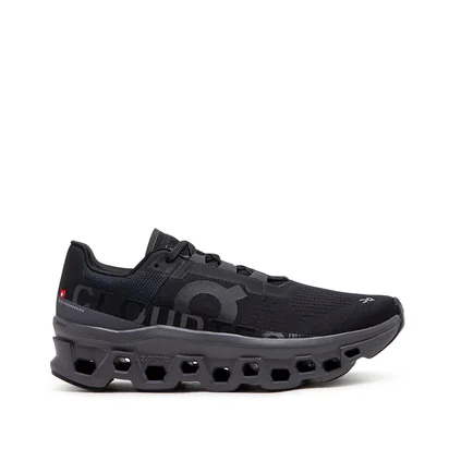 On WMNS Cloudmonster (Schwarz)