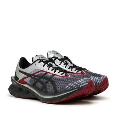 Asics Sportstyle x Slam Jam Novablast (Schwarz / Rot)