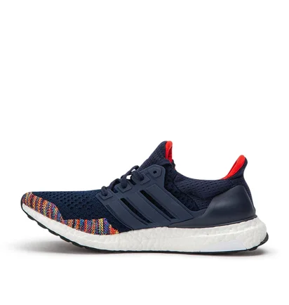adidas UltraBoost ''Legacy Pack'' (Blau / Multi)