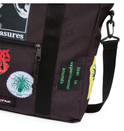 Eastpak x Pleasures Kerr (Schwarz)