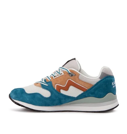 Karhu Synchron Classic “Linnut Pack ' (Blau / Weiß)