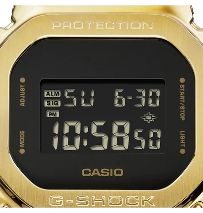 Casio G-Shock GM-5600G-9ER (Schwarz / Gold)