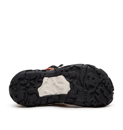 Crocs All Terrain Atlas Clog (Beige / Schwarz)