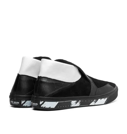 Stone Island Shadow Project Slip-On Mid Suede (Schwarz)