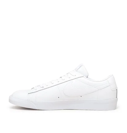 Nike Blazer Low LE (Weiß)