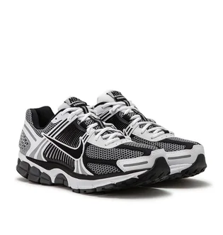 Nike Zoom Vomero 5 SE SP (Grau / Weiß)