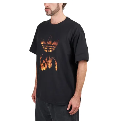 adidas x Korn T-Shirt (Schwarz / Rot)