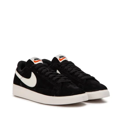 Nike WMNS Blazer Low (Schwarz / Sail)