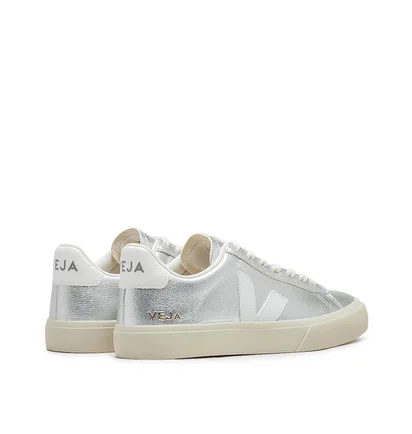 Veja WMNS Campo Chromefree Leather (Silber)