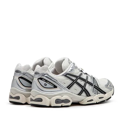 Asics Gel-Nimbus 9 (Creme / Schwarz / Silber)