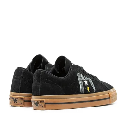 Converse x Peanuts One Star (Schwarz / Gum)