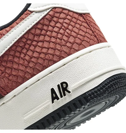 Nike Air Force 1 Premium (Rot / Beige)