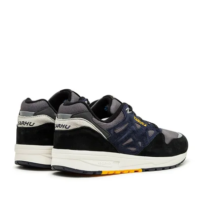Karhu Legacy 96 (Schwarz/ Grau)