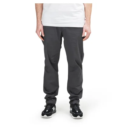 New Balance MP01504 BK Athletics Woven Pant (Schwarz)