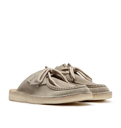 Clarks DSRT Nomad Mule (Grau)