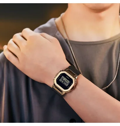 Casio G-Shock GM-5600G-9ER (Schwarz / Gold)