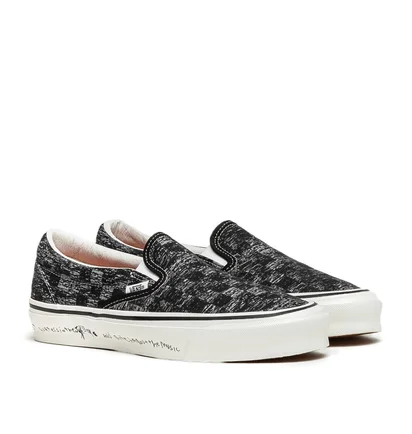 Vans Vault x Jim Goldberg UA OG Slip-On LX (Schwarz / Weiß)