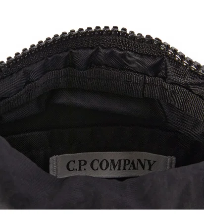 C.P. Company Nylon B Shoulder Pack (Schwarz)
