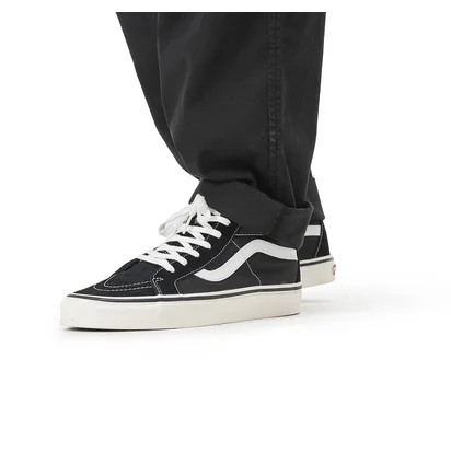 Carhartt WIP Lawton Pant (Schwarz)