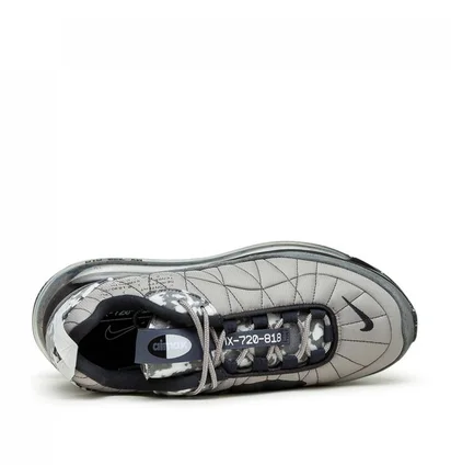 Nike Air Max 720-818 (Schwarz / Grau)