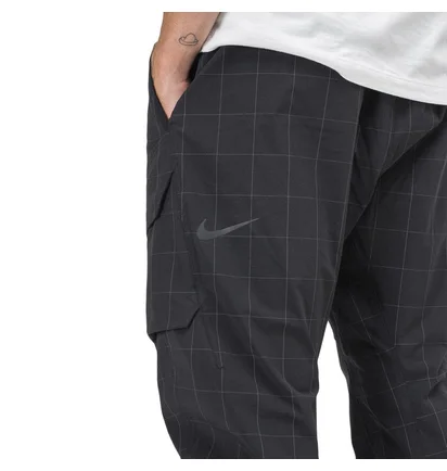 Nike Tech Pack Pant (Schwarz / Weiß)