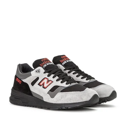 New Balance M1530 VA 'Made in England' (Grau / Schwarz / Rot)
