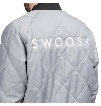 Nike Swoosh Reversible Woven Bomber Jacket (Schwarz)