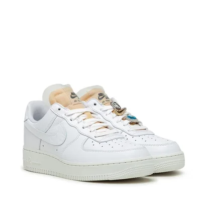Nike WMNS Air Force 1´07 LX 'Bling' (Weiß)