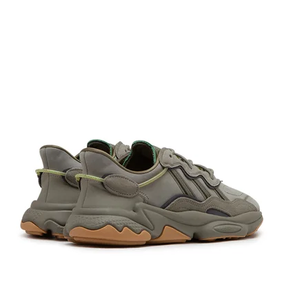 adidas Ozweego (Oliv)