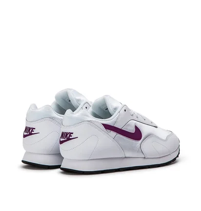 Nike WMNS Outburst (Weiß / Traube)