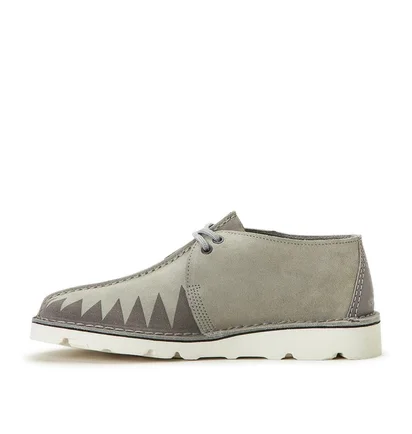 Clarks x Neighborhood Desert Trek (Grau / Weiß)