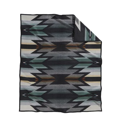 Pendleton Pacific Wonderland Blanket (Multi)