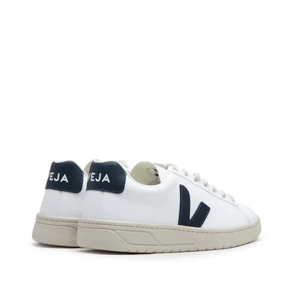 Veja WMNS URCA CWL (Weiß / Navy)