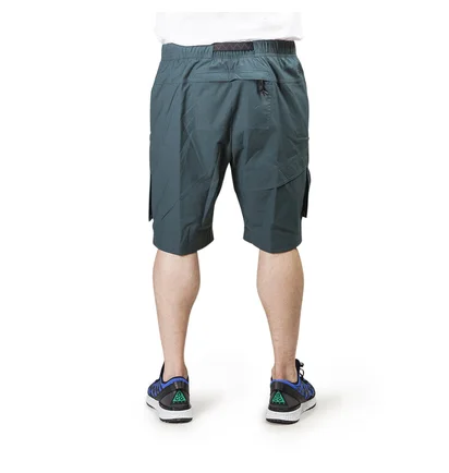 Nike ACG Cargo Shorts (Dunkelgrün)