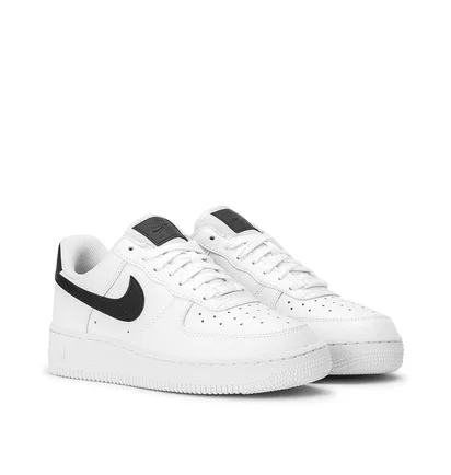 Nike WMNS Air Force 1 ´07 Low (Weiß / Schwarz)