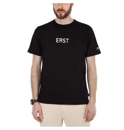 Champion x Beams East Beams Tee (Schwarz)