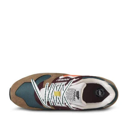 Karhu Synchron Classic (Braun / Grün)