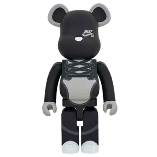 Medicom 1000% Nike SB Be@rbrick Toy (Schwarz)