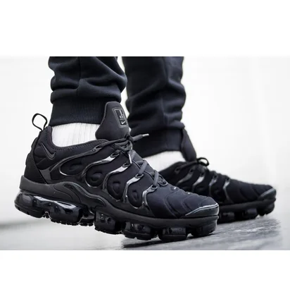 Nike Air VaporMax Plus (Schwarz)